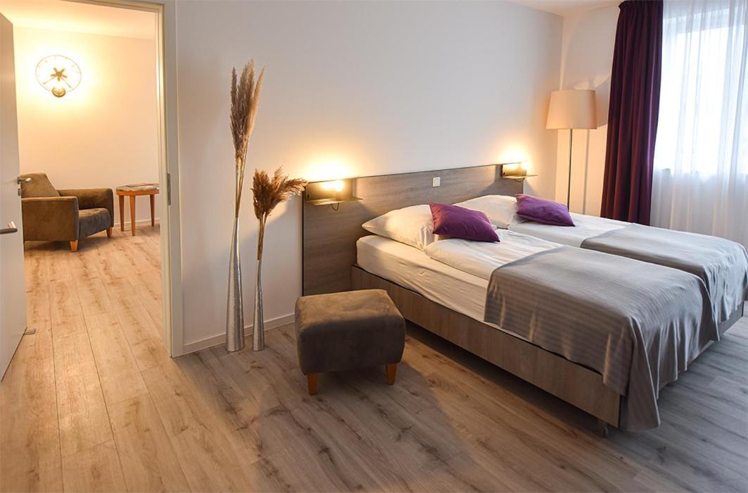 Prima Inn Hotel & Hof Neuruppin - Digitales & Rezeptionsloses Motel Esterno foto