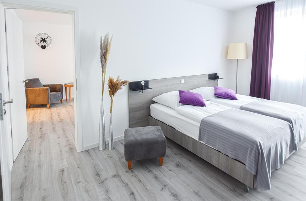 Prima Inn Hotel & Hof Neuruppin - Digitales & Rezeptionsloses Motel Esterno foto