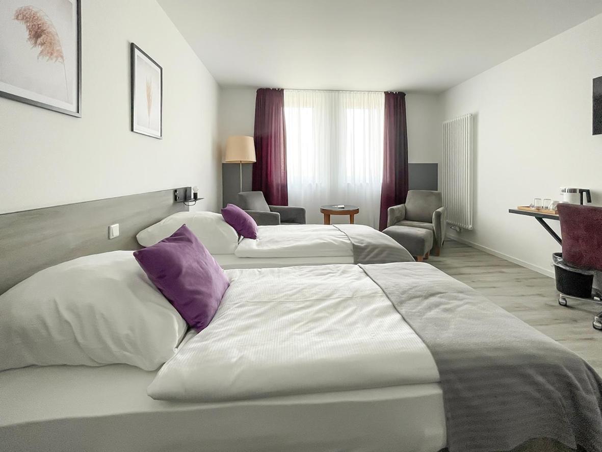 Prima Inn Hotel & Hof Neuruppin - Digitales & Rezeptionsloses Motel Esterno foto